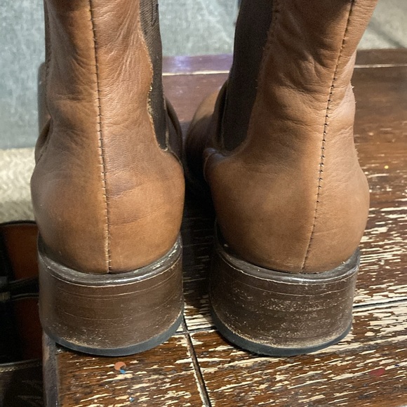 DW Goodyear Welt leather booties size 7.5 - Picture 7 of 13